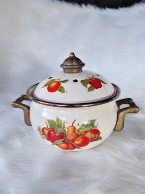 White & Red Floral Enamel Simmer Potpourri Cookware Pot